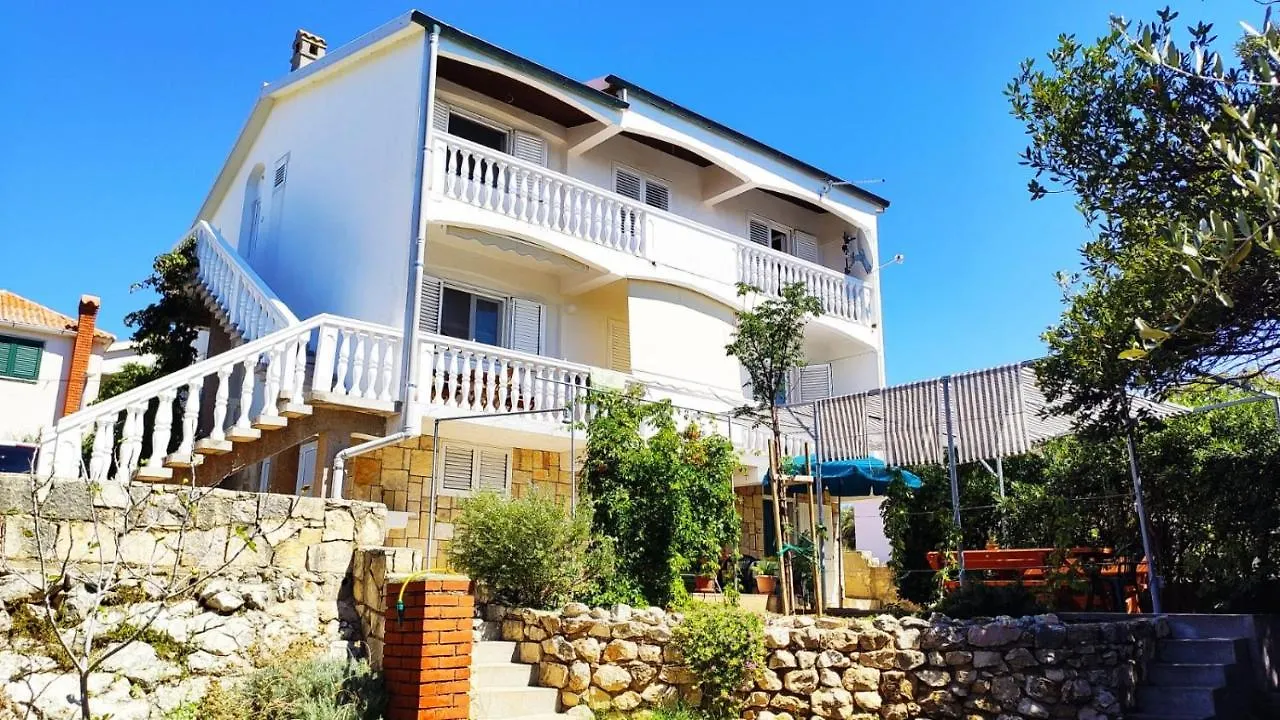 Apartment Villa Roseal Povljana