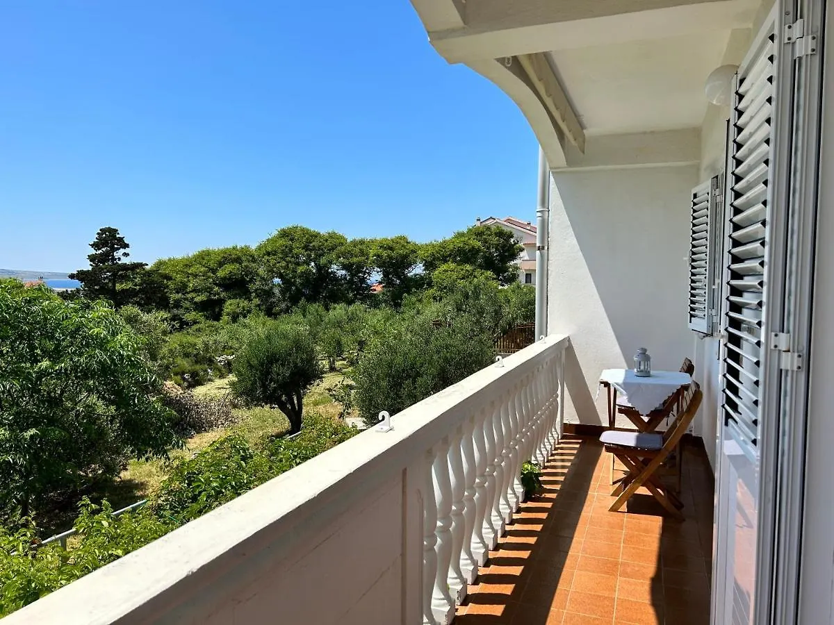 Apartment Villa Roseal Povljana